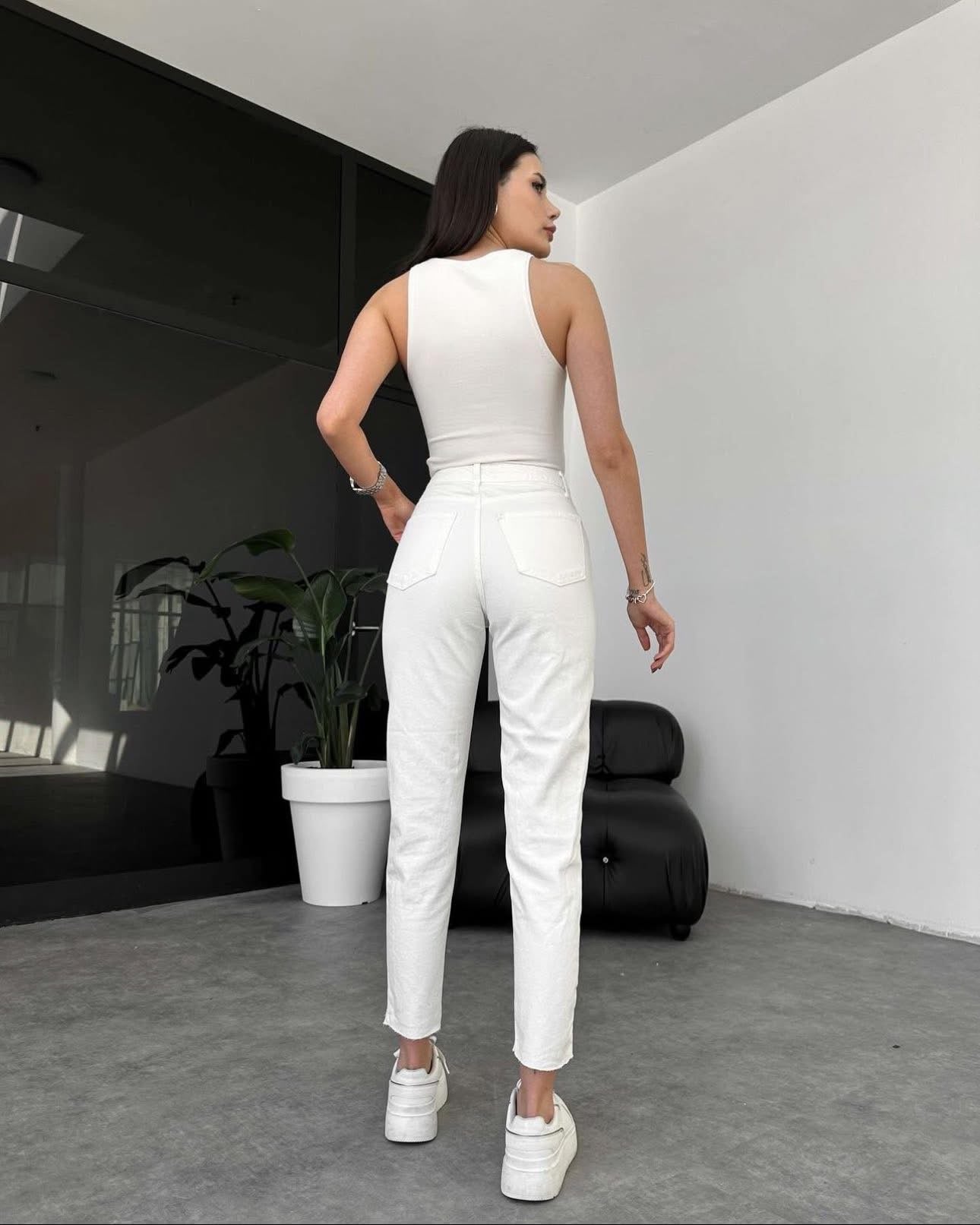 Blugi Momfit Ripped White