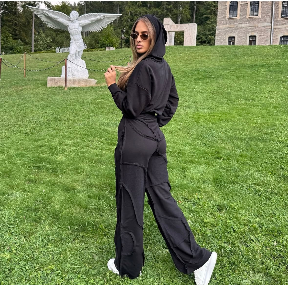 Compleu Le Gaga Black