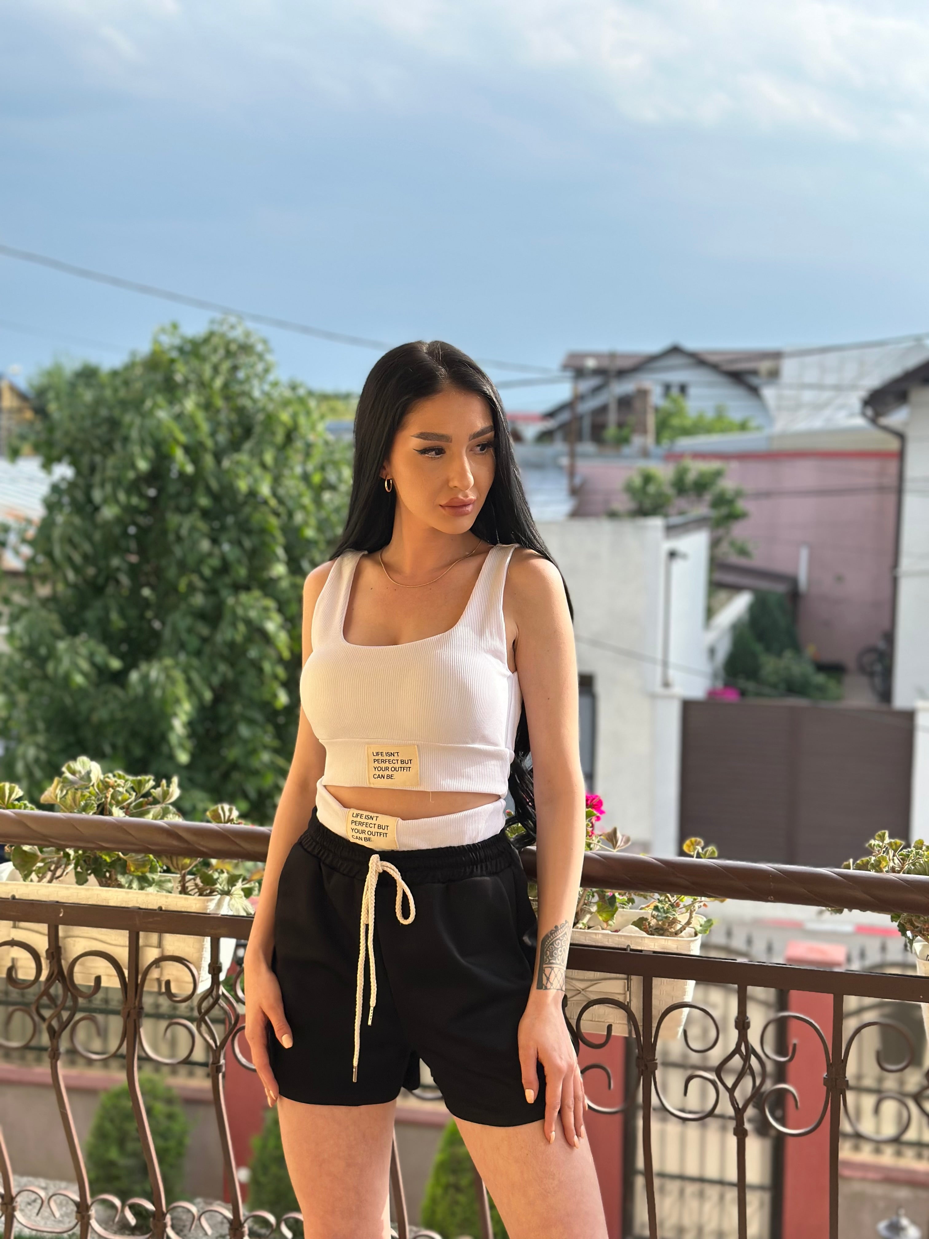 Compleu Bella Black