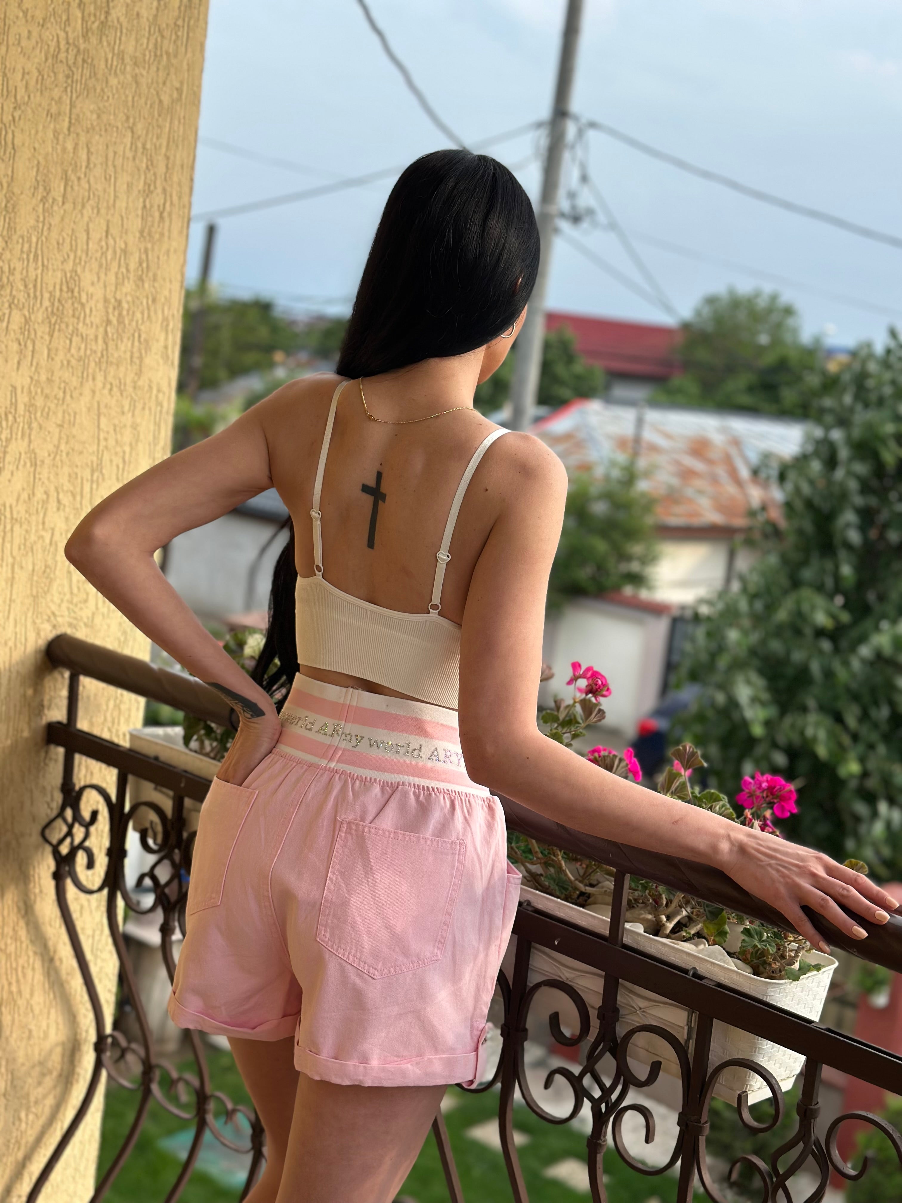 Pantaloni scurti Irina