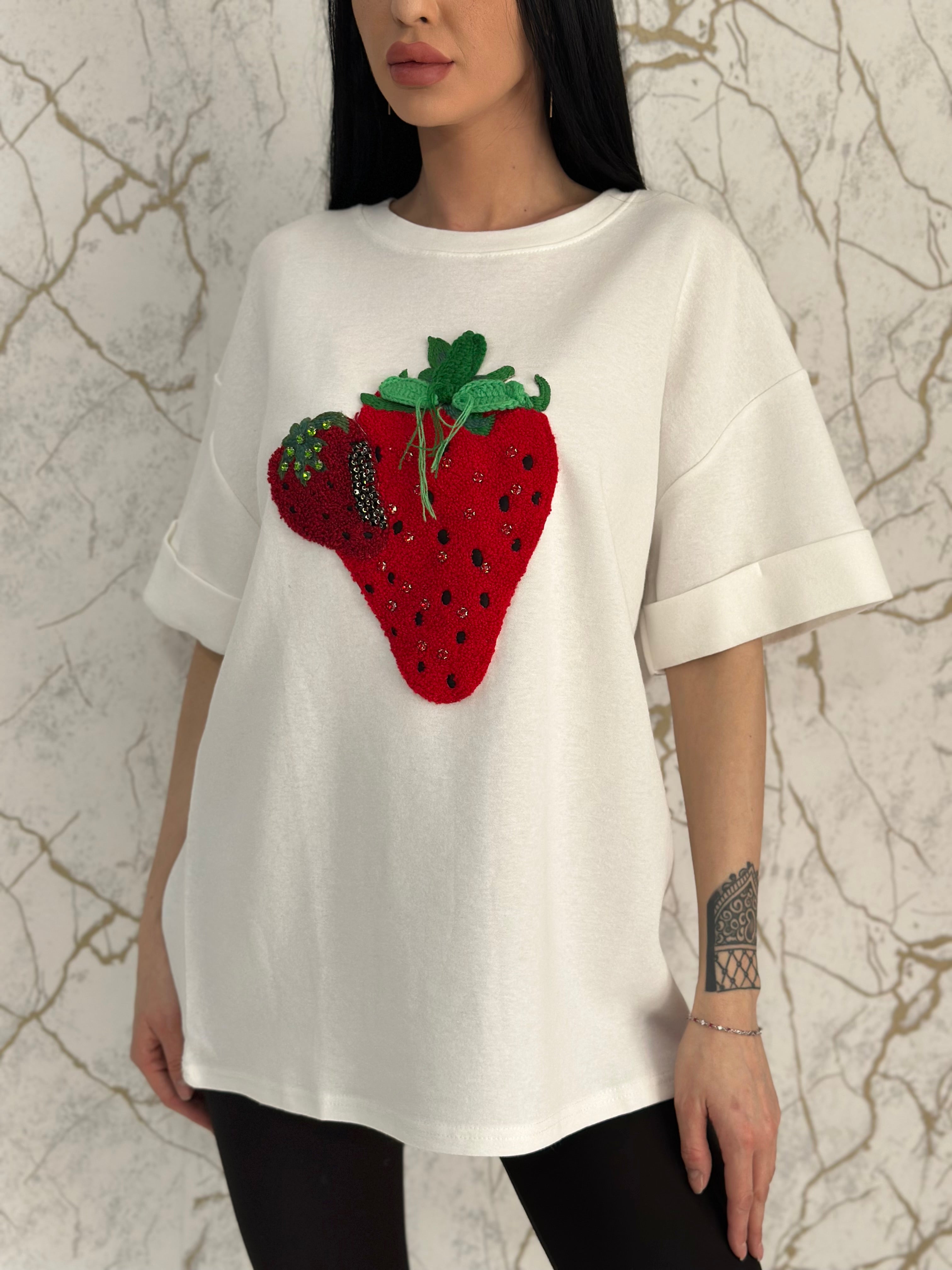 Tricou Strawberry 3D