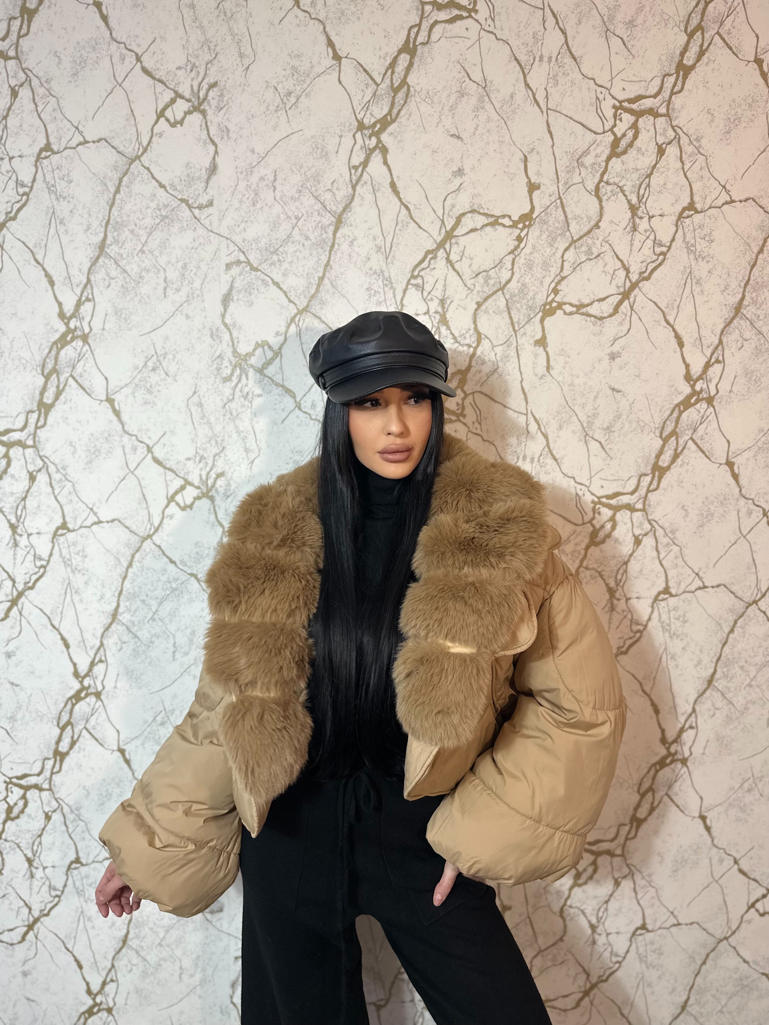 Geacă cu blană ecologică caramel